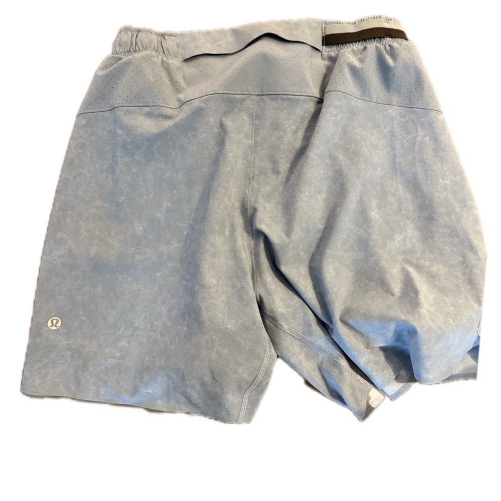 Lululemon - Light gray Athletic Shorts - Picture 1 of 3